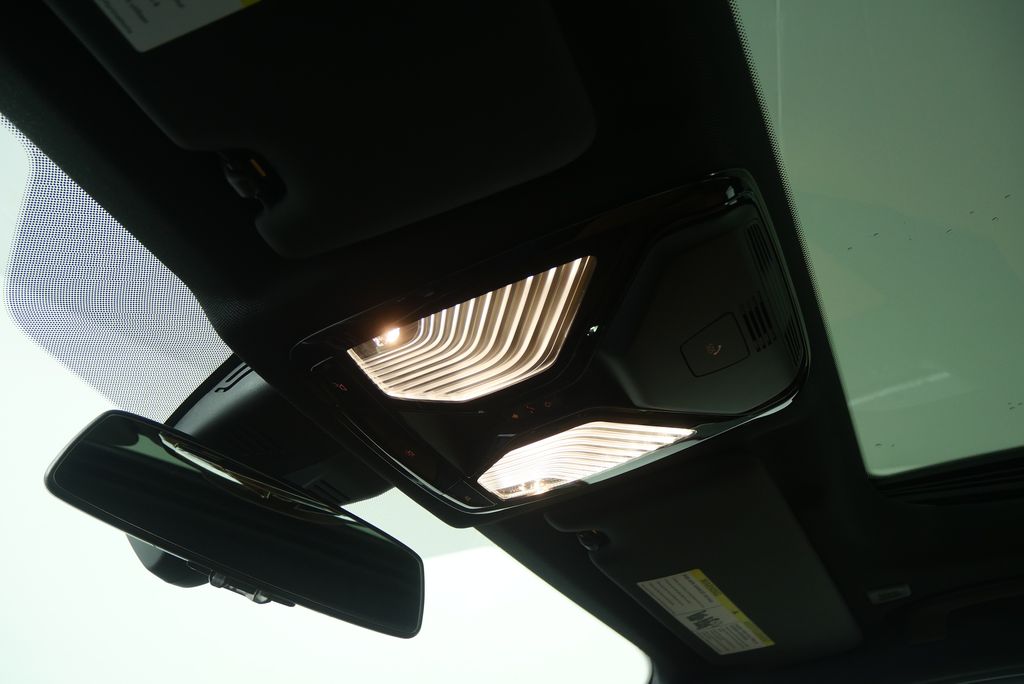 Thumbnail: 2024 BMW 3 Series - 24