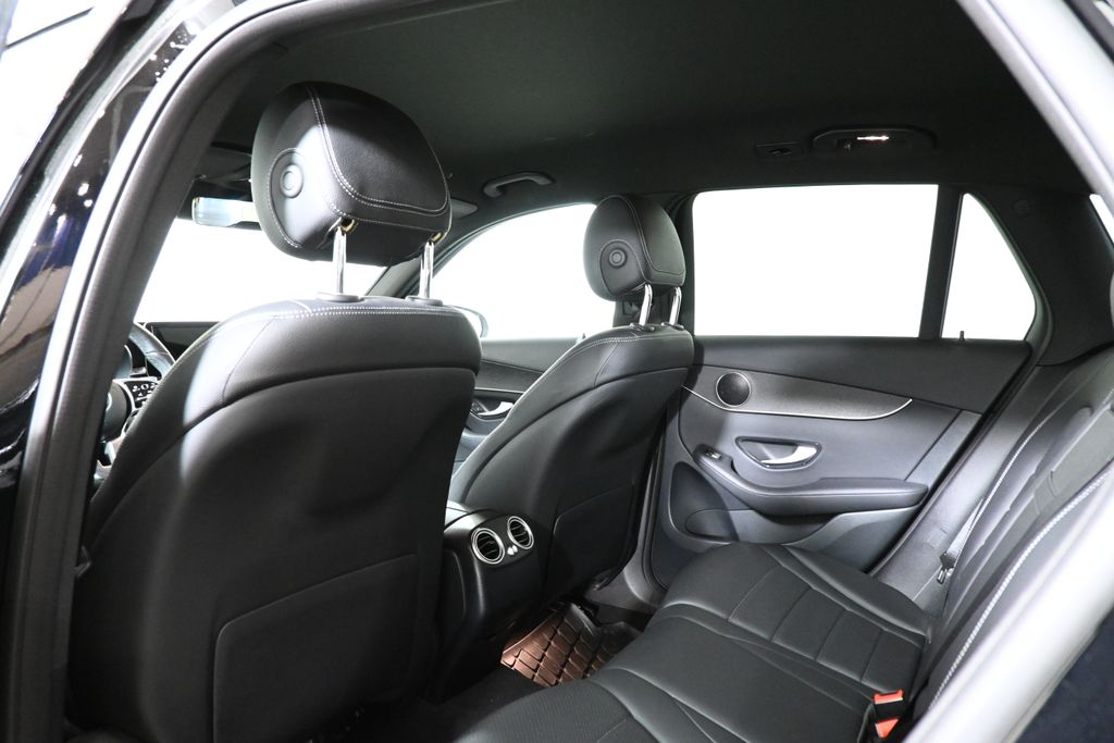 2022 Mercedes-Benz GLC 300 6