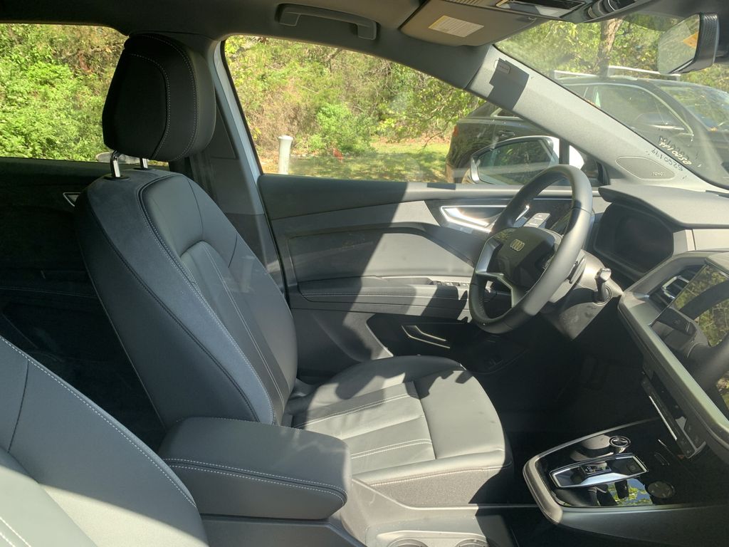 Thumbnail: 2023 Audi Q4 e-tron - 4