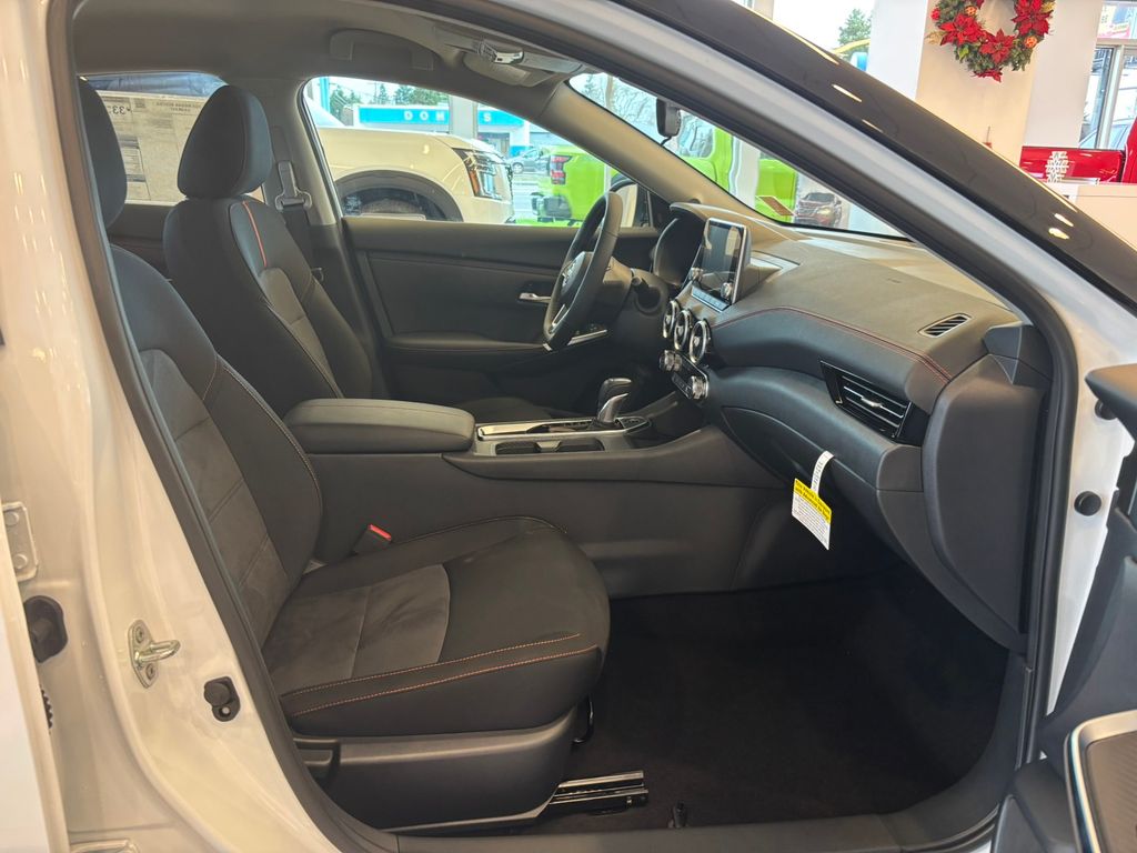 2025 Nissan Sentra SR