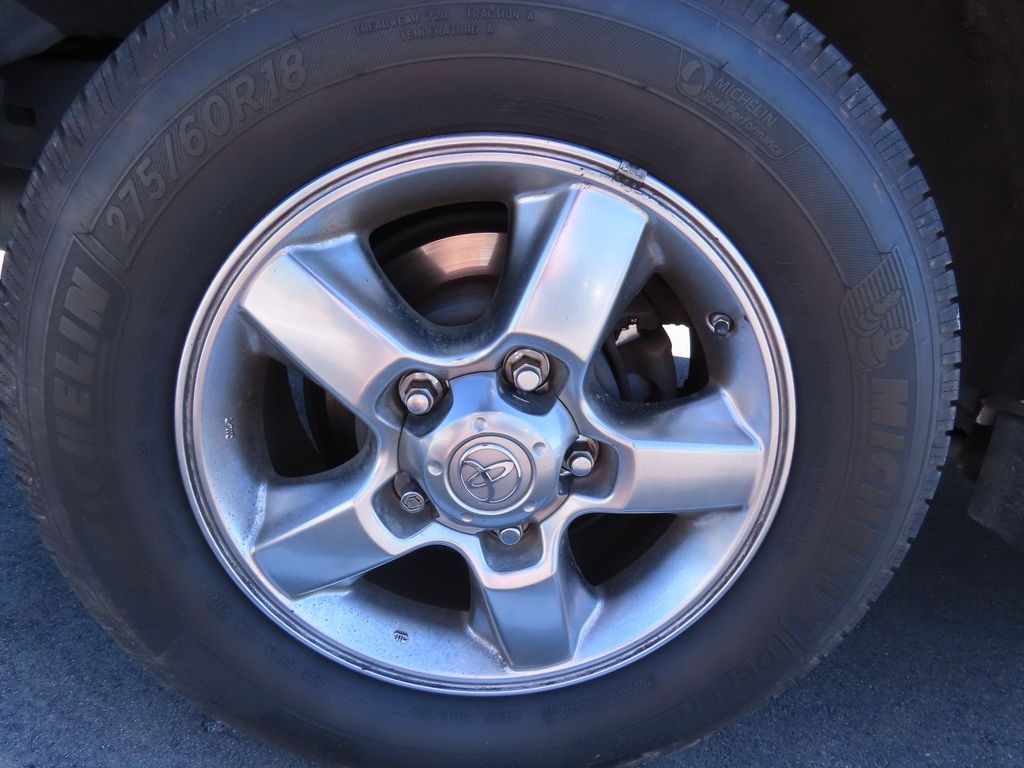 Thumbnail: 2006 Toyota Land Cruiser - 17