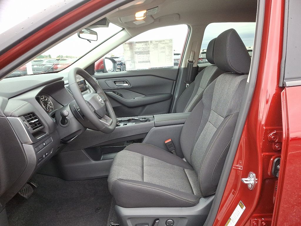 Thumbnail: 2026 Nissan Rogue - 6