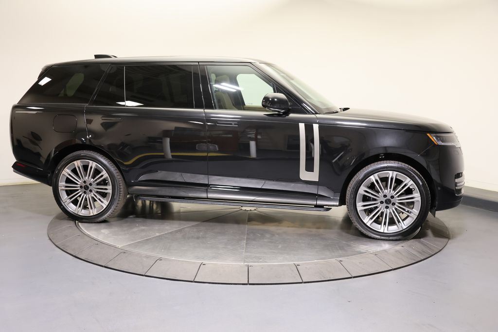 Thumbnail: 2026 Land Rover Range Rover - 6