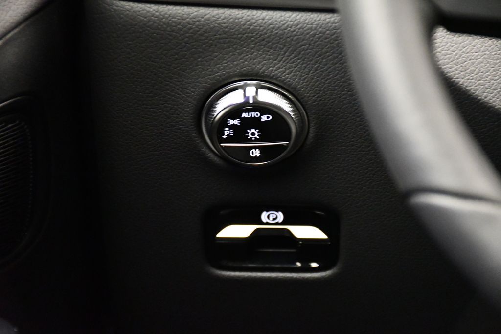 Thumbnail: 2025 Mercedes-Benz GLC - 20