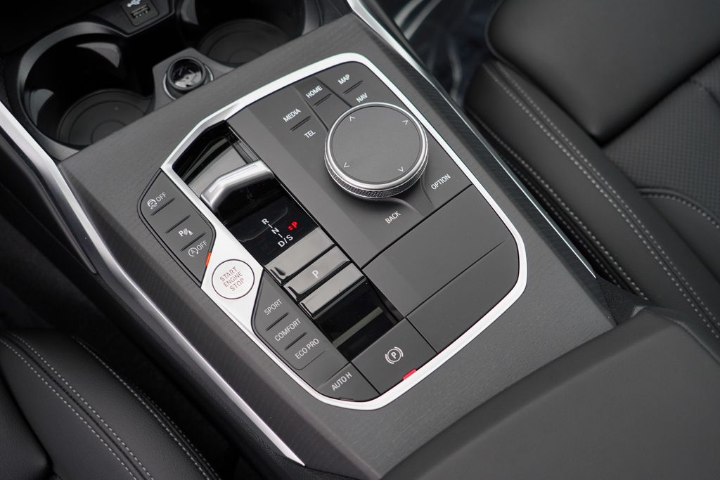 Thumbnail: 2027 BMW 4 Series - 30