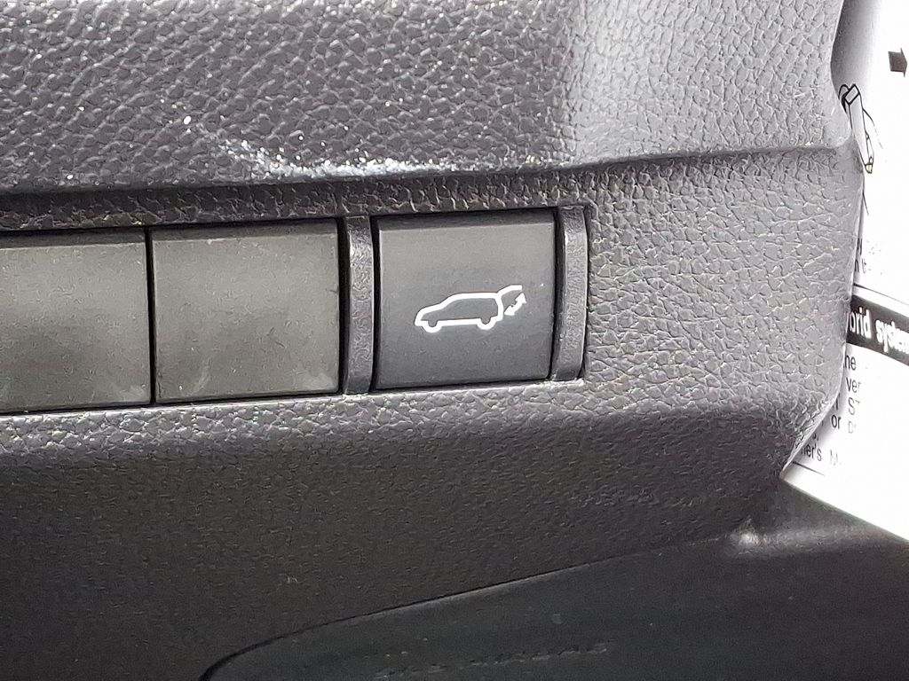 Thumbnail: 2025 Toyota RAV4 - 25