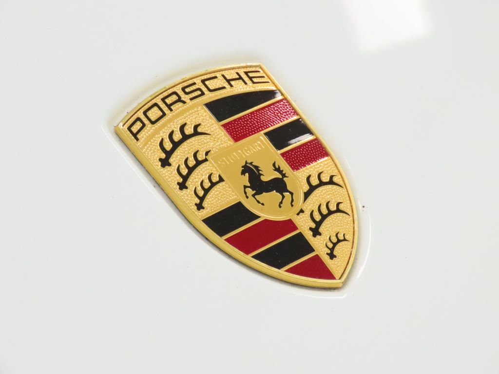 Thumbnail: 2022 Porsche Macan - 13