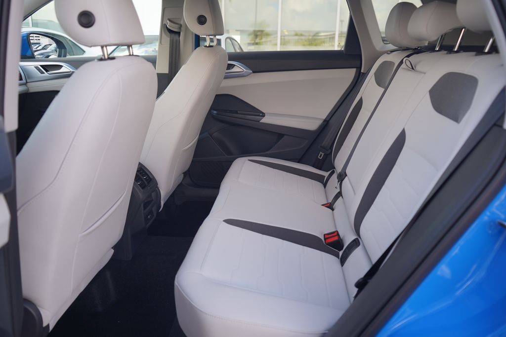 Thumbnail: 2025 Volkswagen Taos - 7