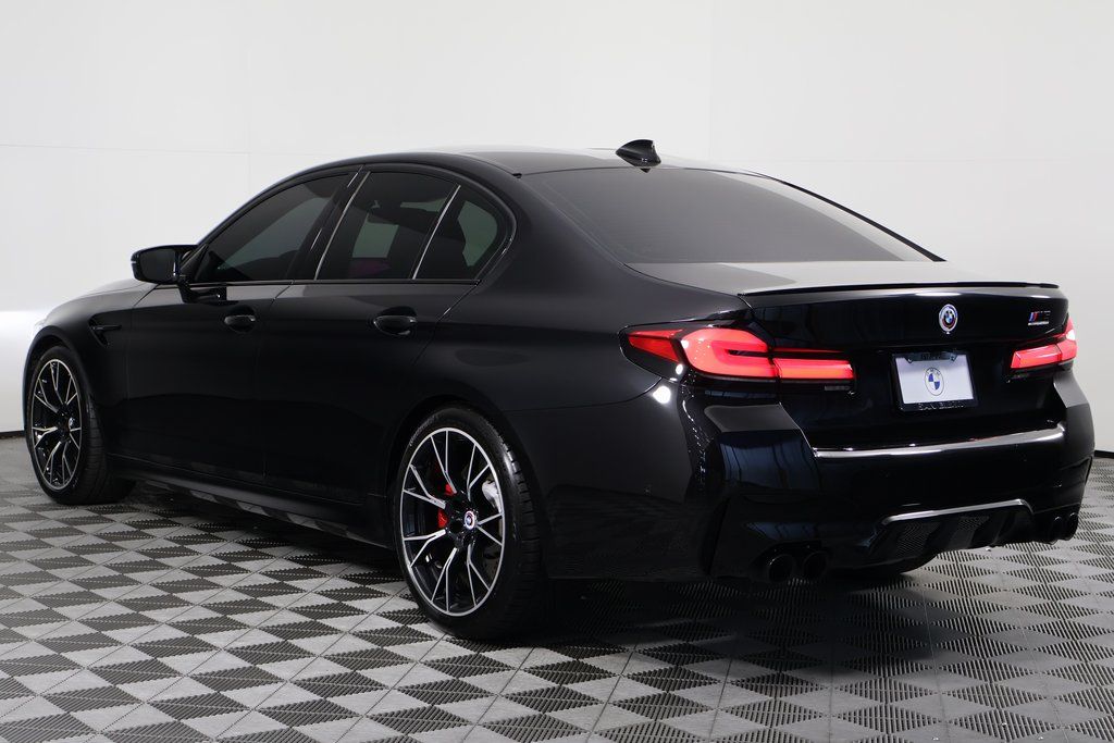 Thumbnail: 2023 BMW M5 - 6