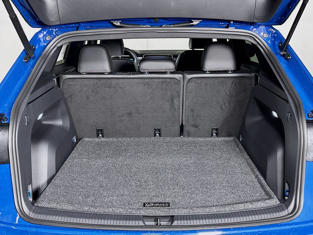2025 Volkswagen Atlas Cross Sport 2.0T SE