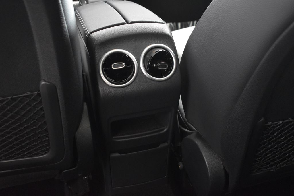 Thumbnail: 2022 Mercedes-Benz GLB - 23