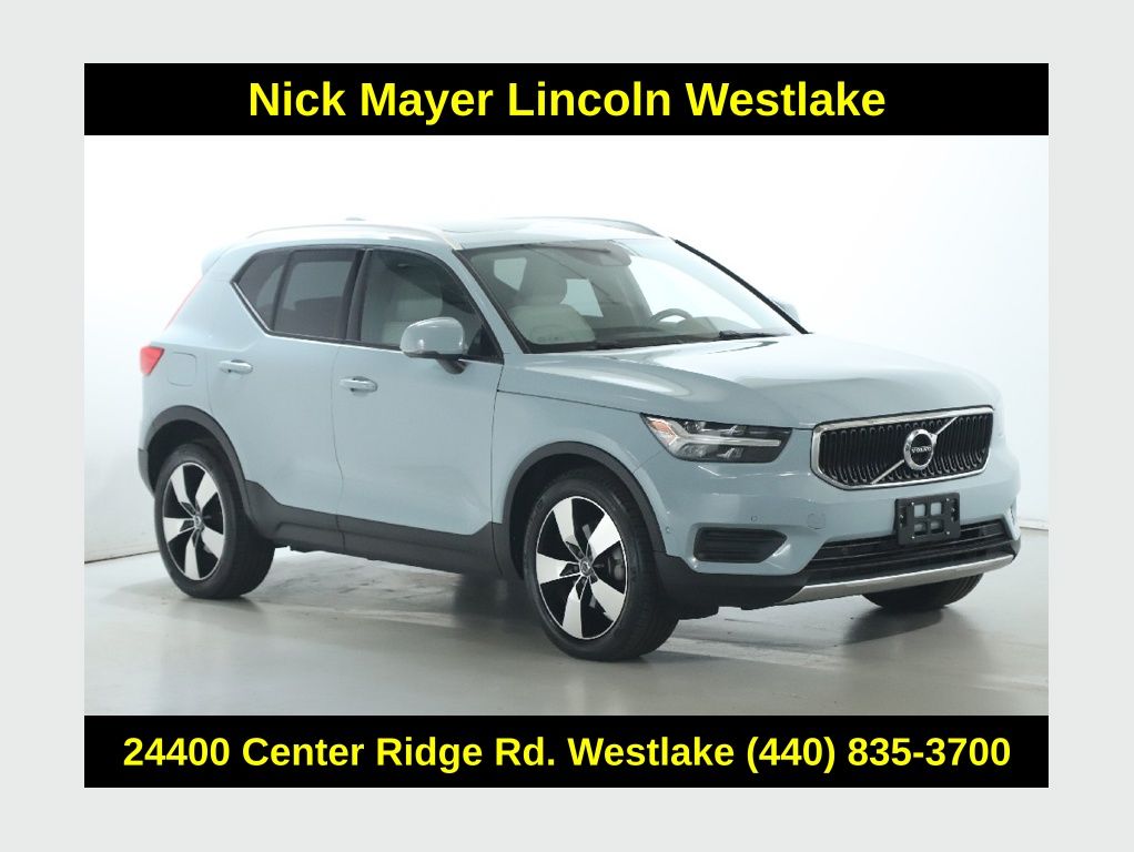 Blue 2019 Volvo XC40 T5 Momentum AWD SUV / Crossover All-Wheel Drive Automatic