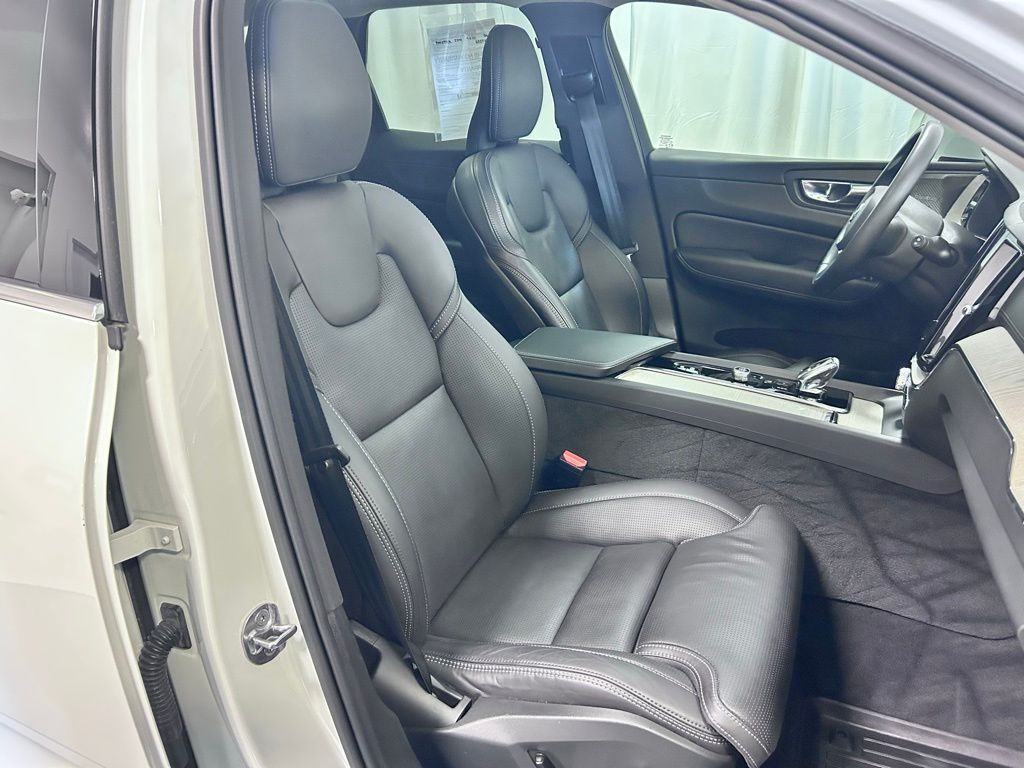 used 2022 Volvo XC60 Recharge Plug-In Hybrid car, priced at $30,991