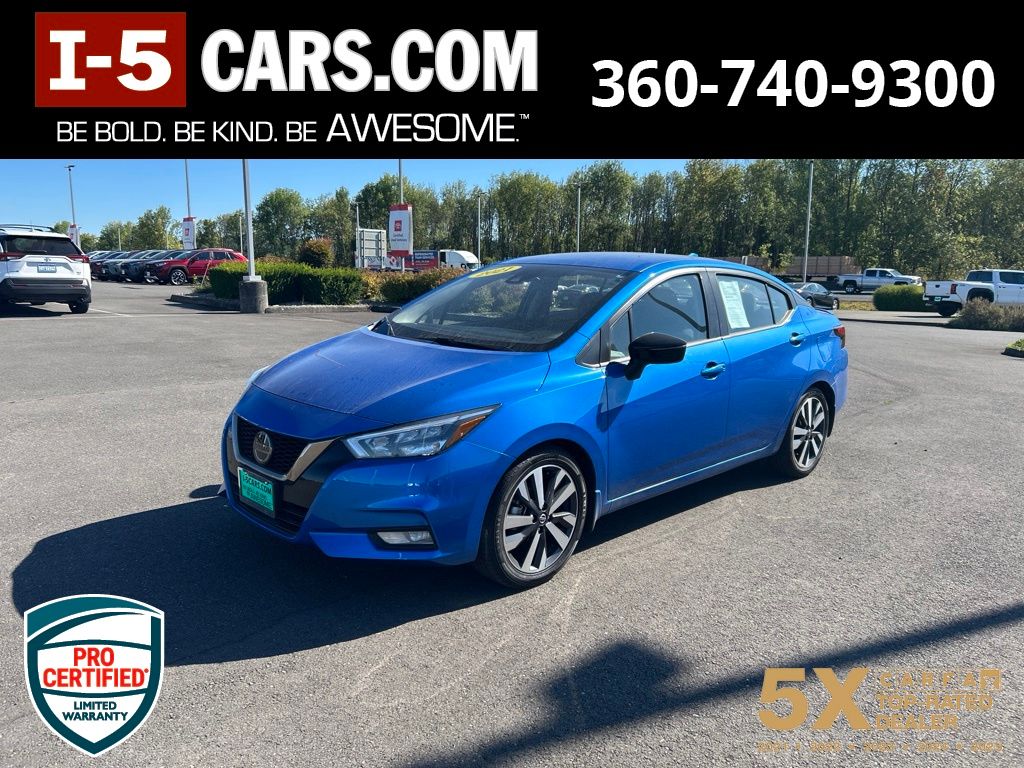 2021 Nissan Versa Azul (Electric Blue Metallic) Sedán Tracción delantera Transmisión variable continua