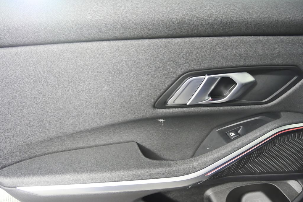 Thumbnail: 2021 BMW 3 Series - 14