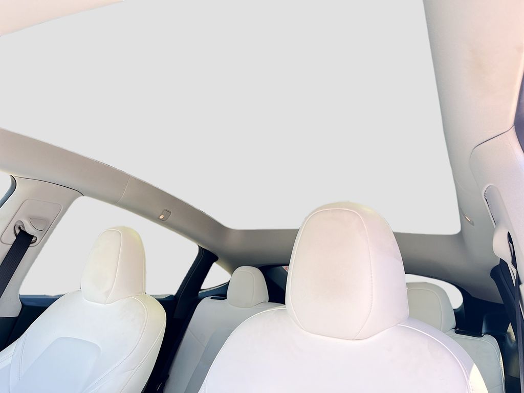 Used 2024 White Tesla Standard Range image 22