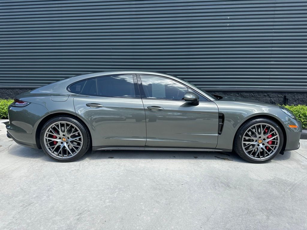 Thumbnail: 2023 Porsche Panamera - 8