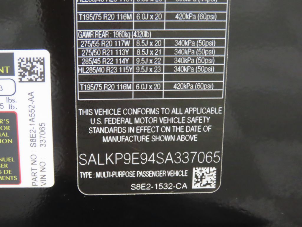 Thumbnail: 2025 Land Rover Range Rover - 32