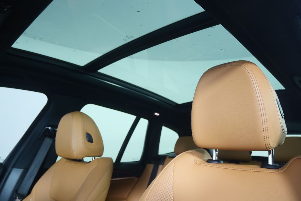 Thumbnail: 2022 BMW X3 - 11