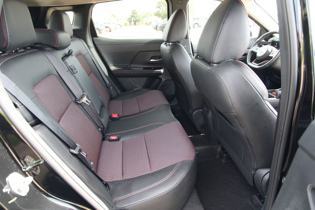 Used 2025 Nissan Kicks SUV