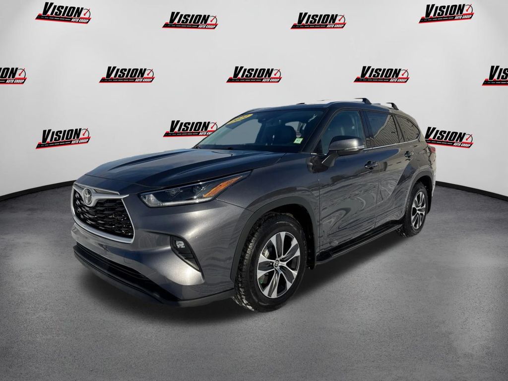 2021 Toyota Highlander XLE FWD