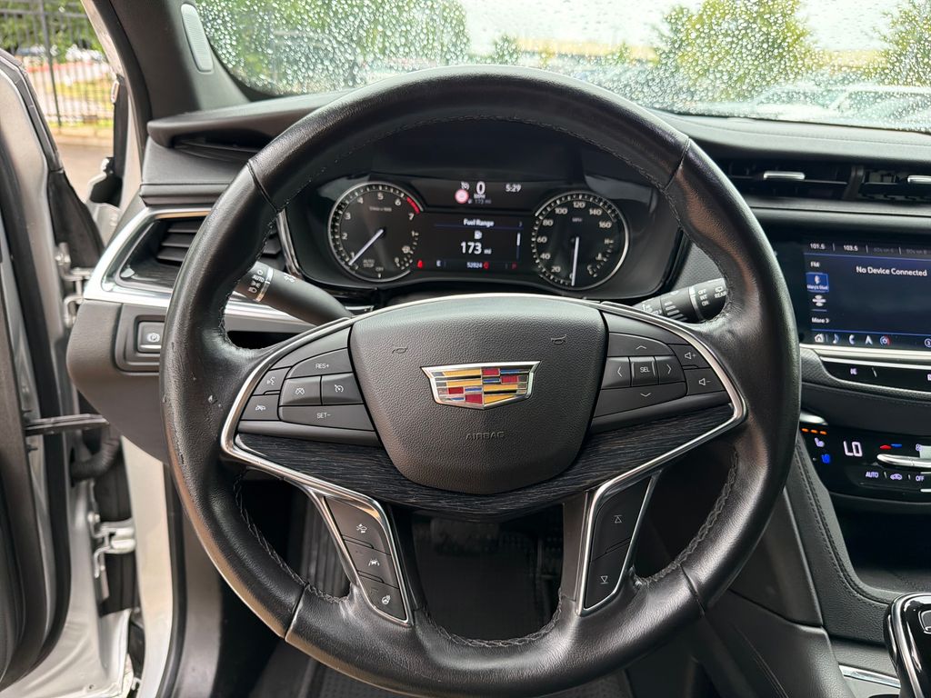 Used 2020 Silver Cadillac Premium Luxury image 22
