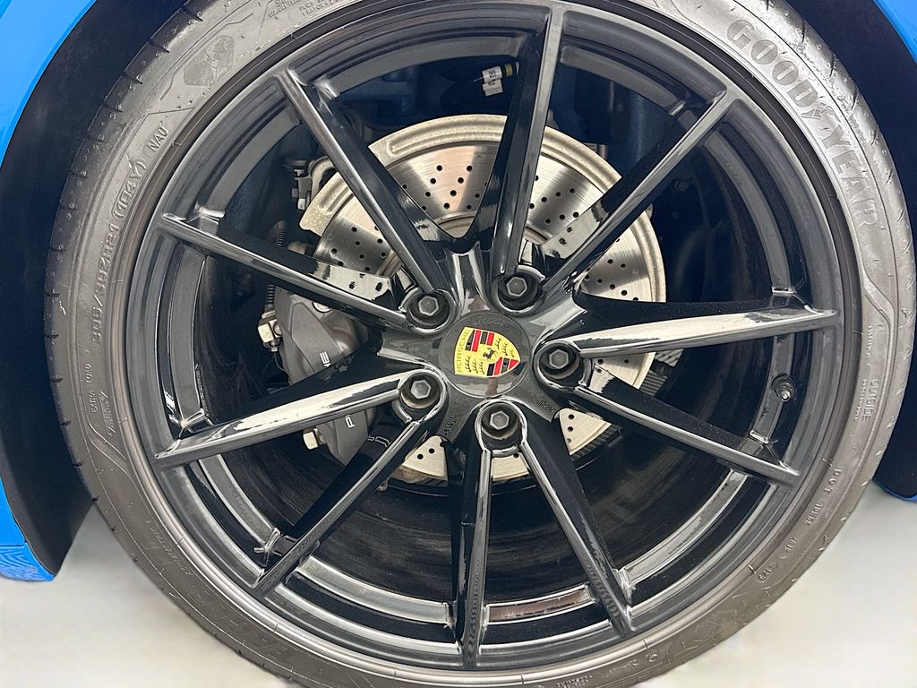 Thumbnail: 2024 Porsche 911 - 30