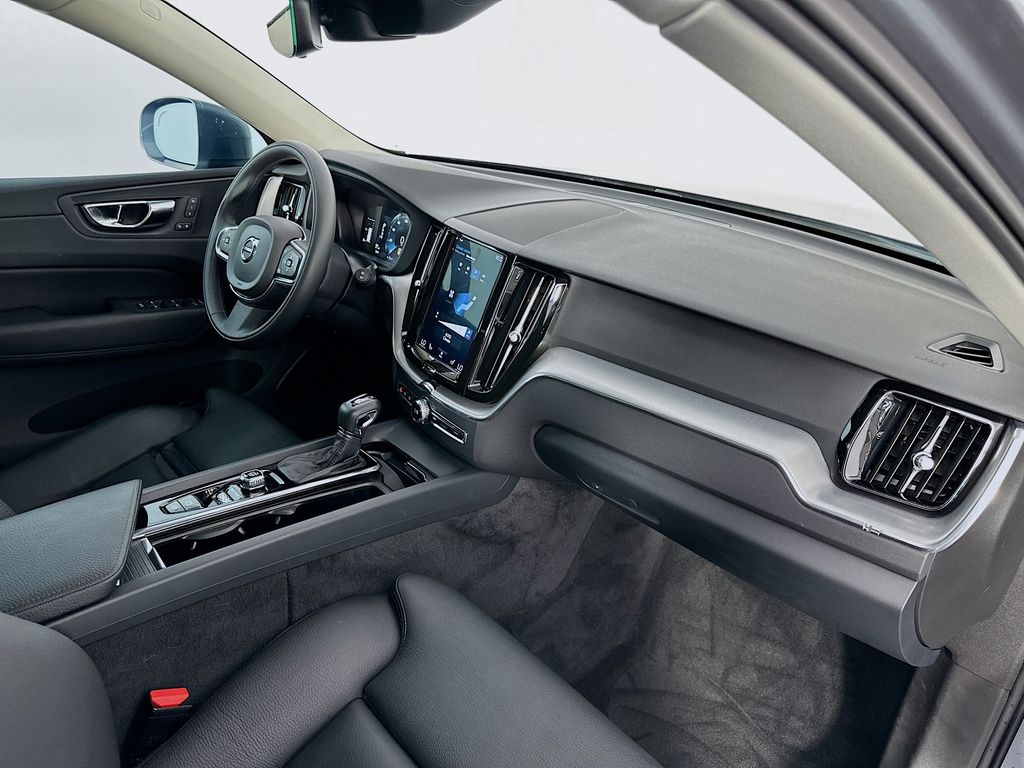 Thumbnail: 2019 Volvo XC60 - 30