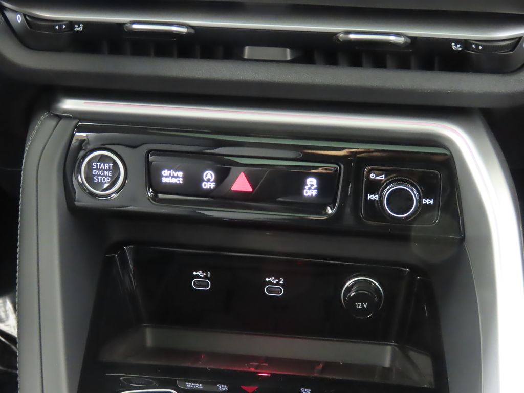 Thumbnail: 2025 Audi Q5 - 20