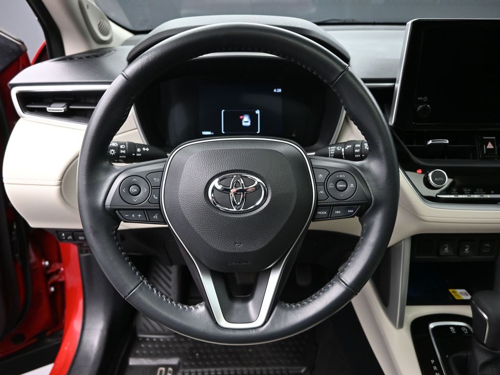 2023 Toyota Corolla Cross XLE