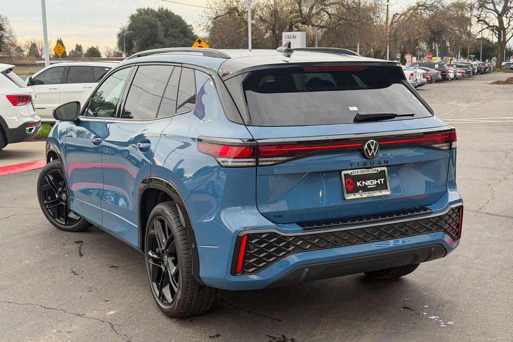 New 2026  Volkswagen 2.0T SE R-Line Black image 10