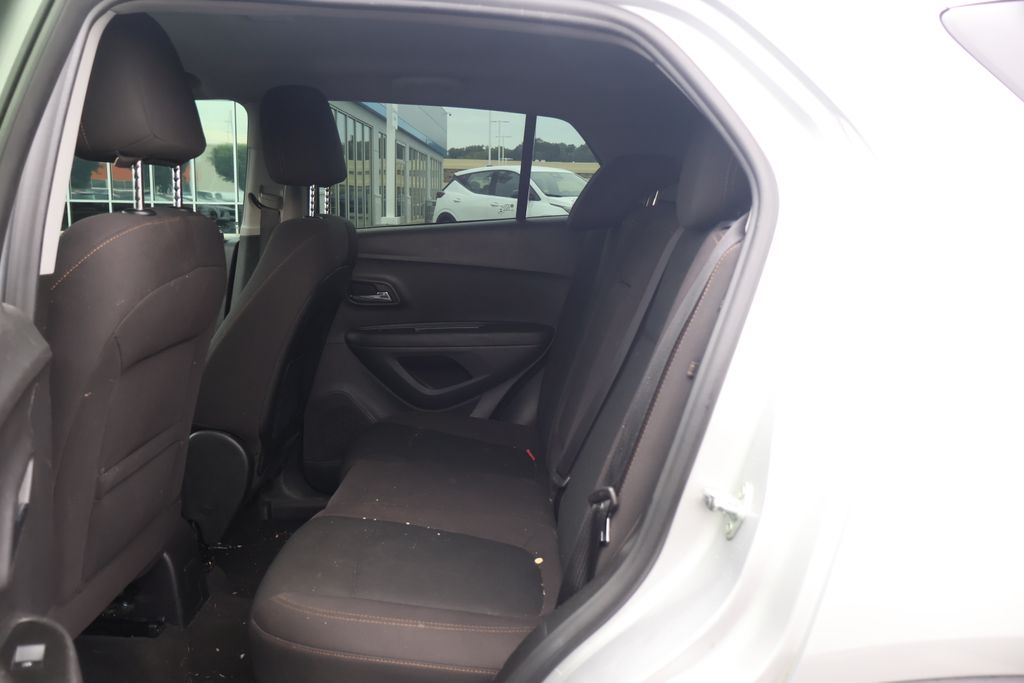 Thumbnail: 2019 Chevrolet Trax - 28