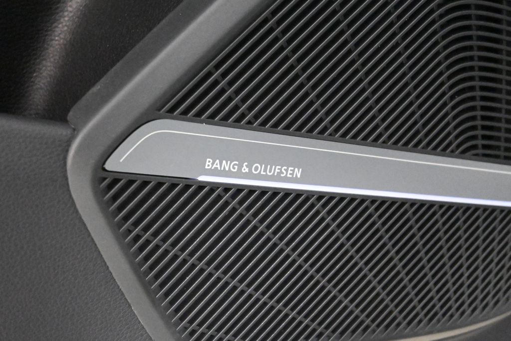 2025 Audi Q5  25