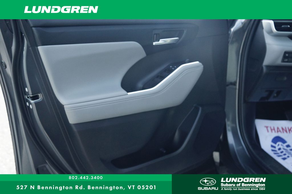 Used 2021 Toyota Highlander SUV