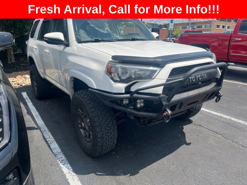 White (Blizzard Pearl) 2019 Toyota 4Runner SUV / Crossover Four-Wheel Drive 5-Speed Automatic Overdrive
