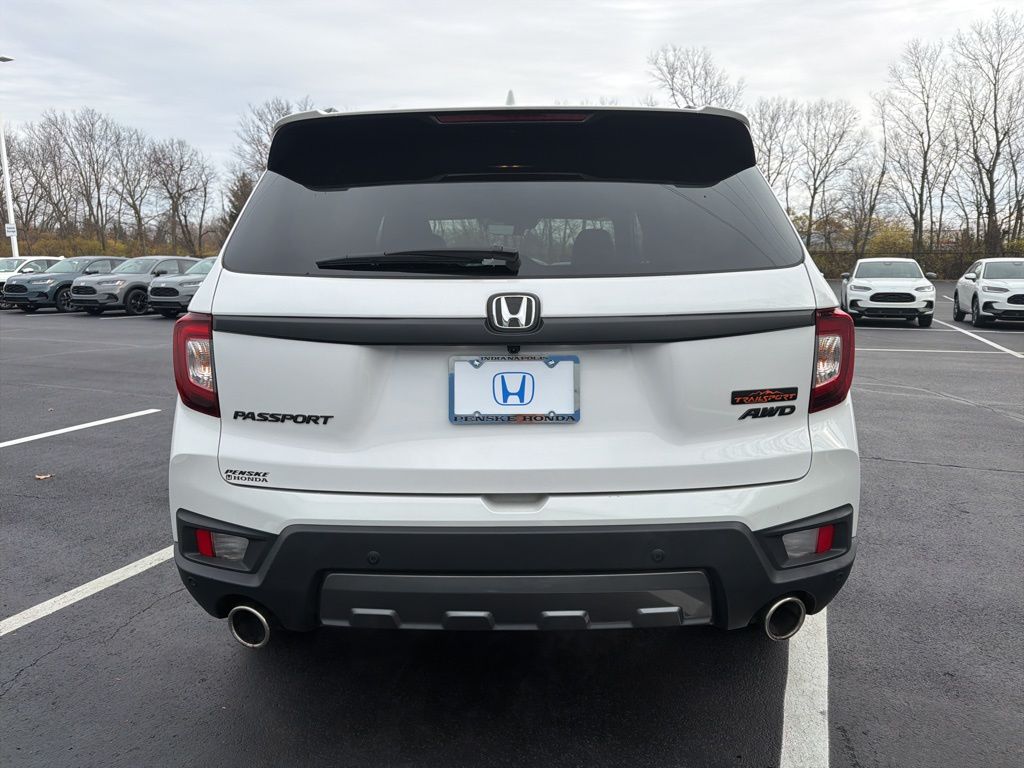 Thumbnail: 2023 Honda Passport - 4