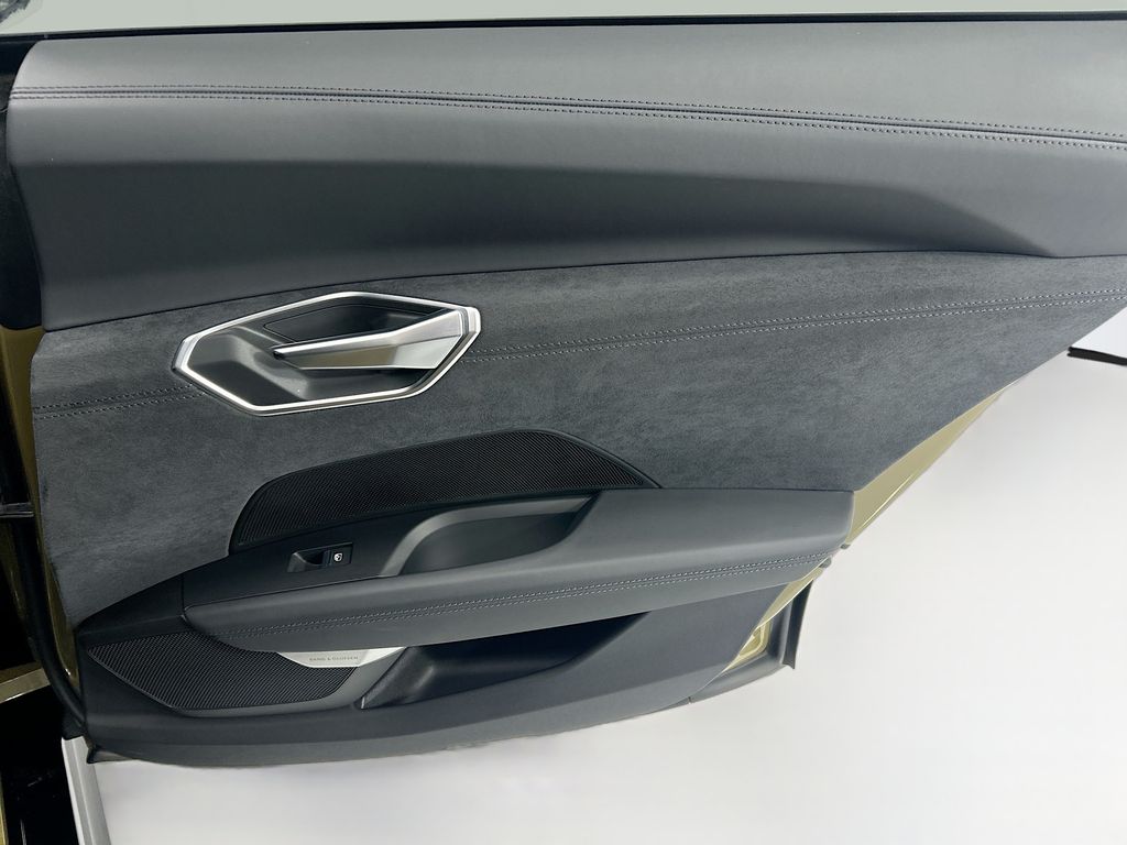 Thumbnail: 2022 Audi RS e-tron GT - 26