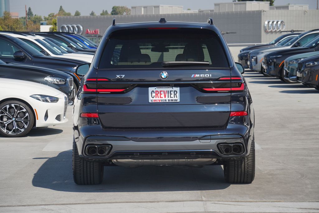 2025 BMW X7 M60i 6