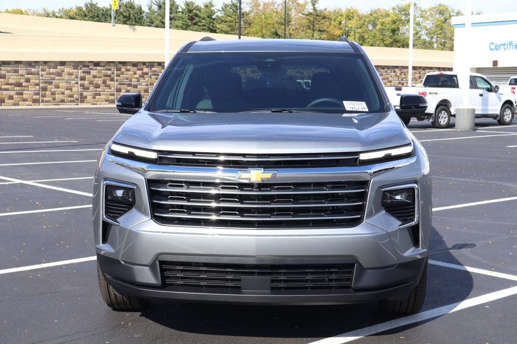 Thumbnail: 2026 Chevrolet Traverse - 2