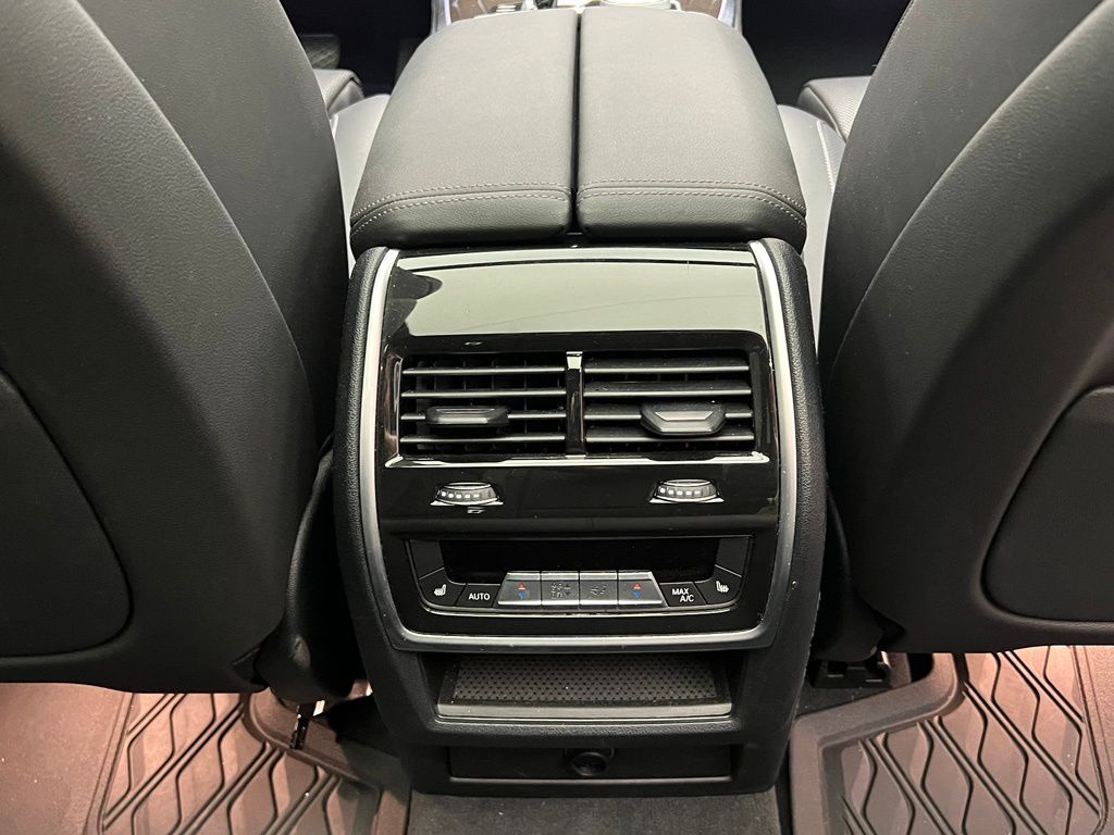 Thumbnail: 2023 BMW X5 - 9