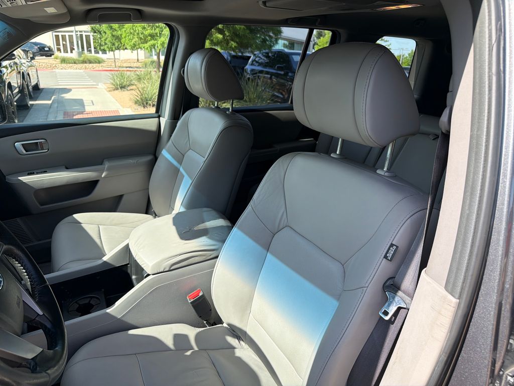 Used 2010  Honda EX-L image 20