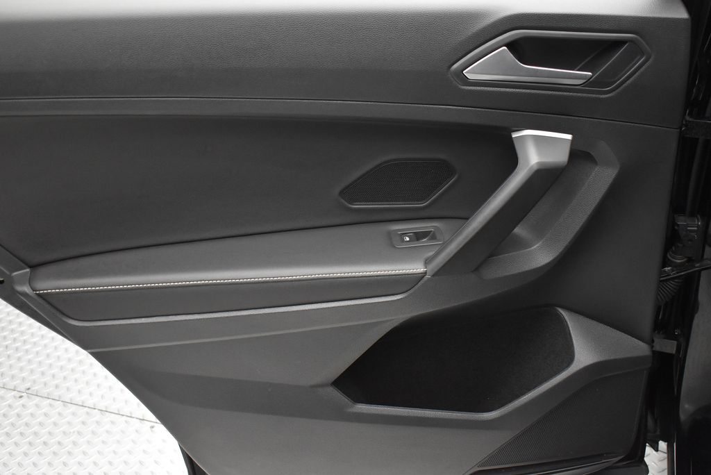 Thumbnail: 2024 Volkswagen Tiguan - 29