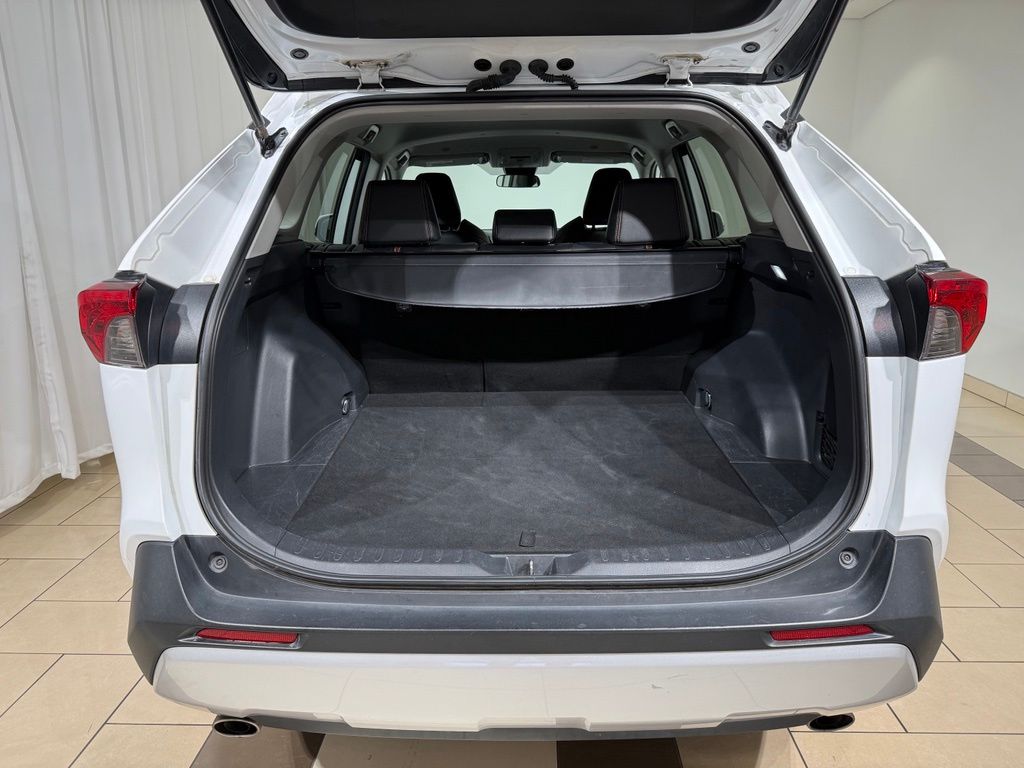 Thumbnail: 2024 Toyota RAV4 - 11