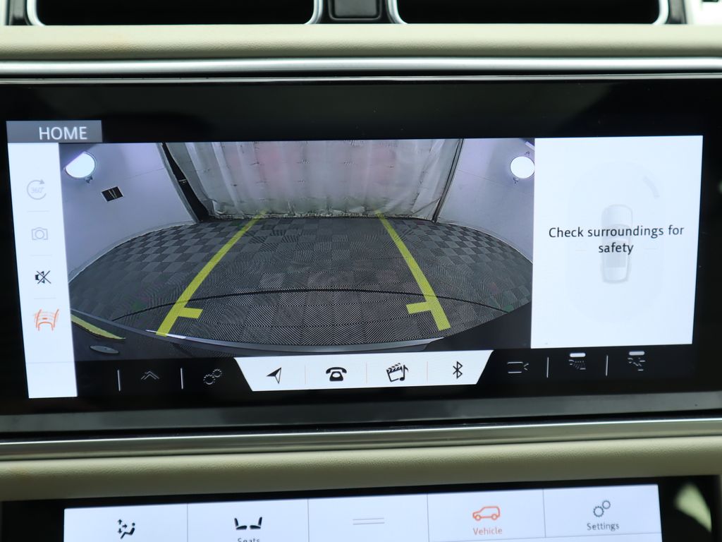Thumbnail: 2021 Land Rover Range Rover - 15