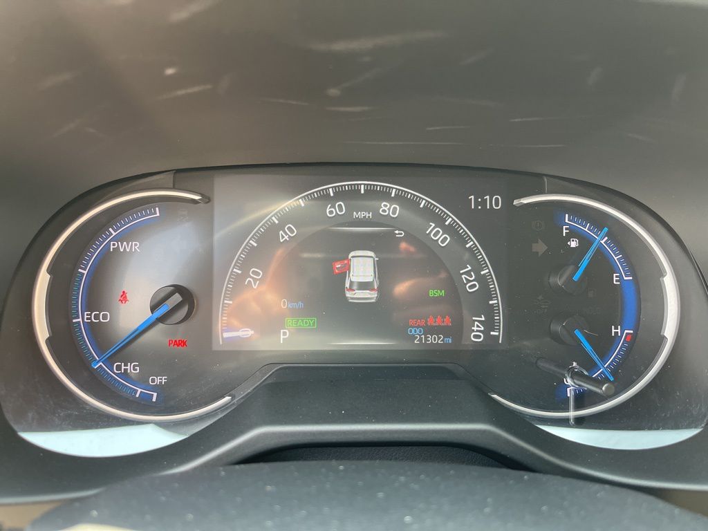 2021 Toyota RAV4 XSE 23