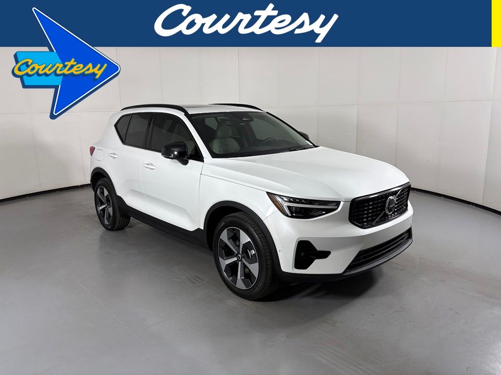 2026 Volvo XC40