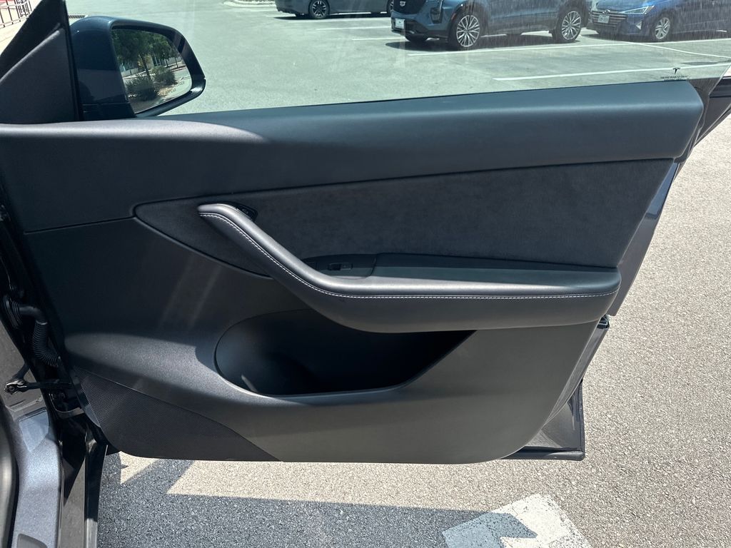 Used Car 2022 Tesla Model Y  Long Range For Sale Under $35,000 In Austin, Texas