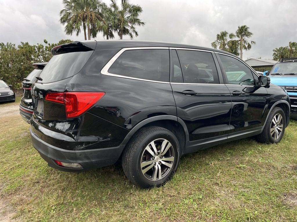 2018 Honda Pilot EX 2