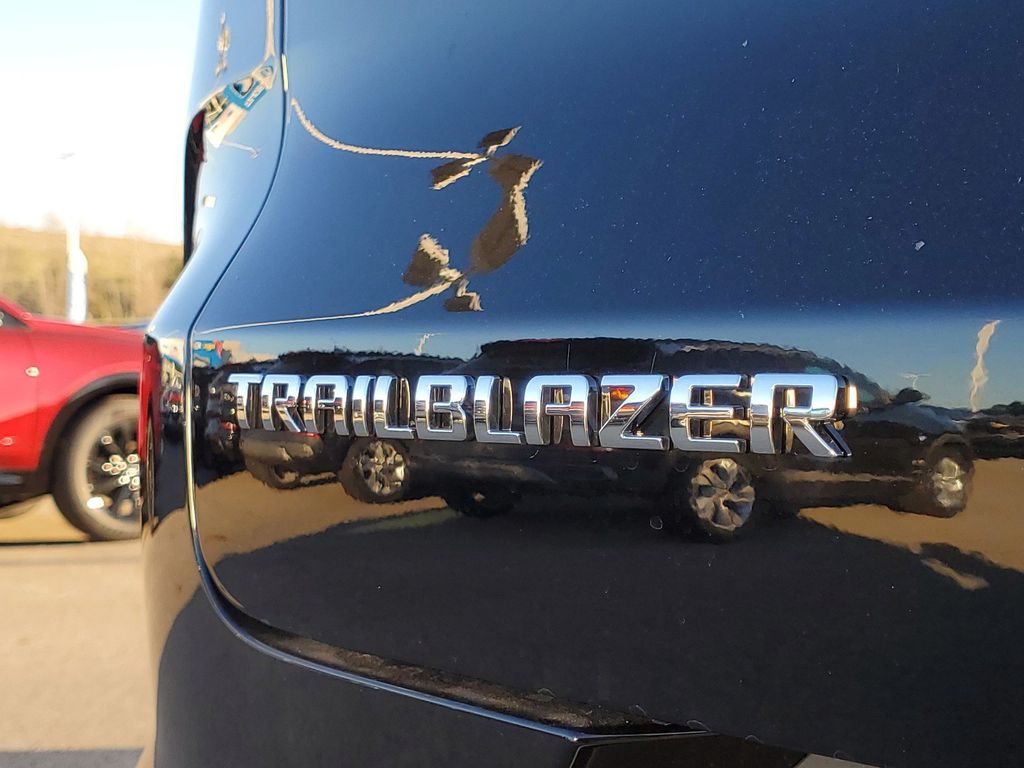 2025 Chevrolet TrailBlazer LT 8