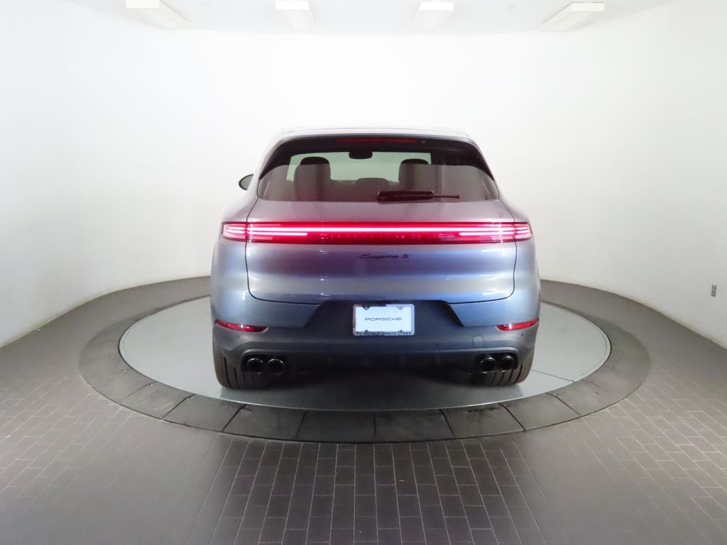 Thumbnail: 2026 Porsche Cayenne - 6